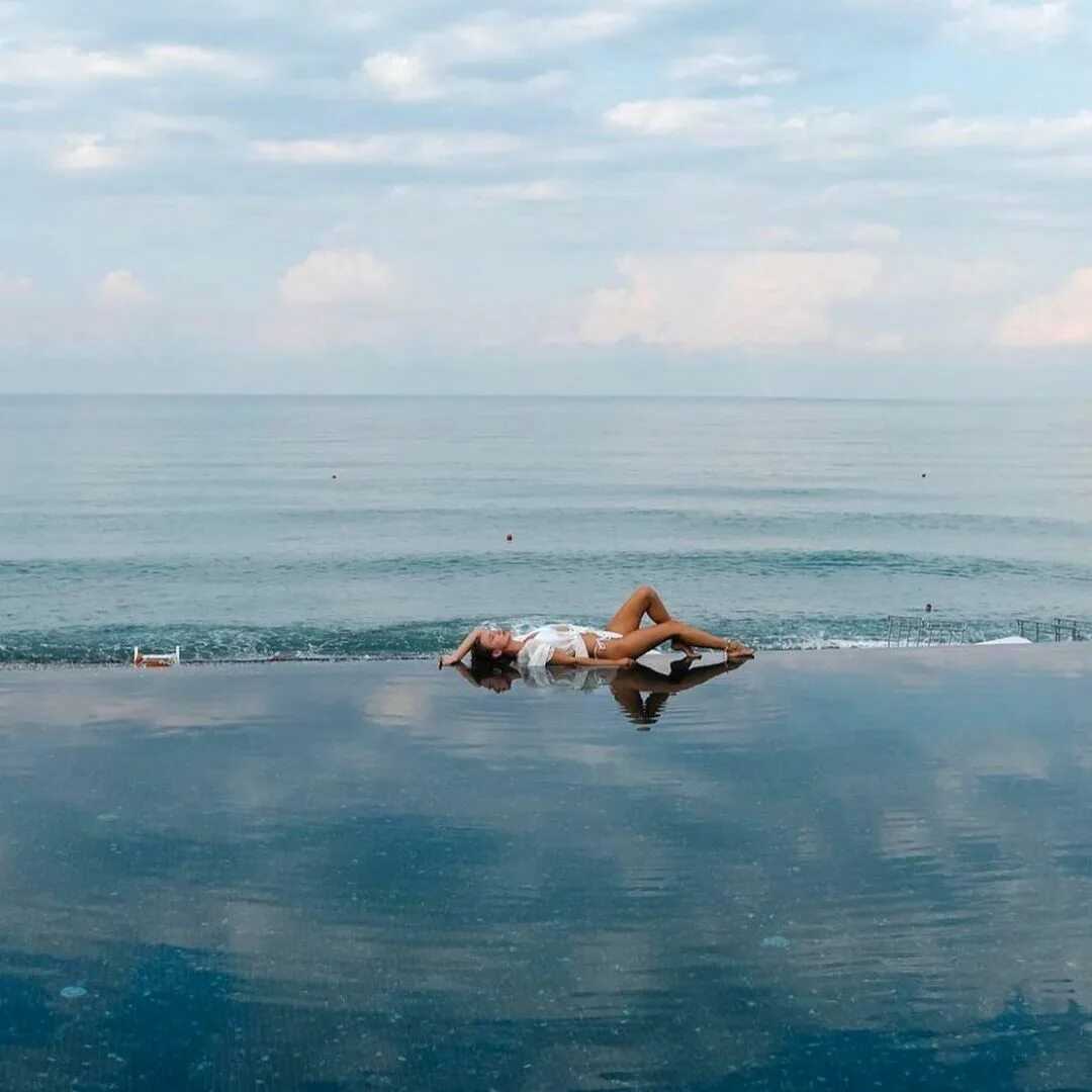 Бассейны инфинити | aquadom