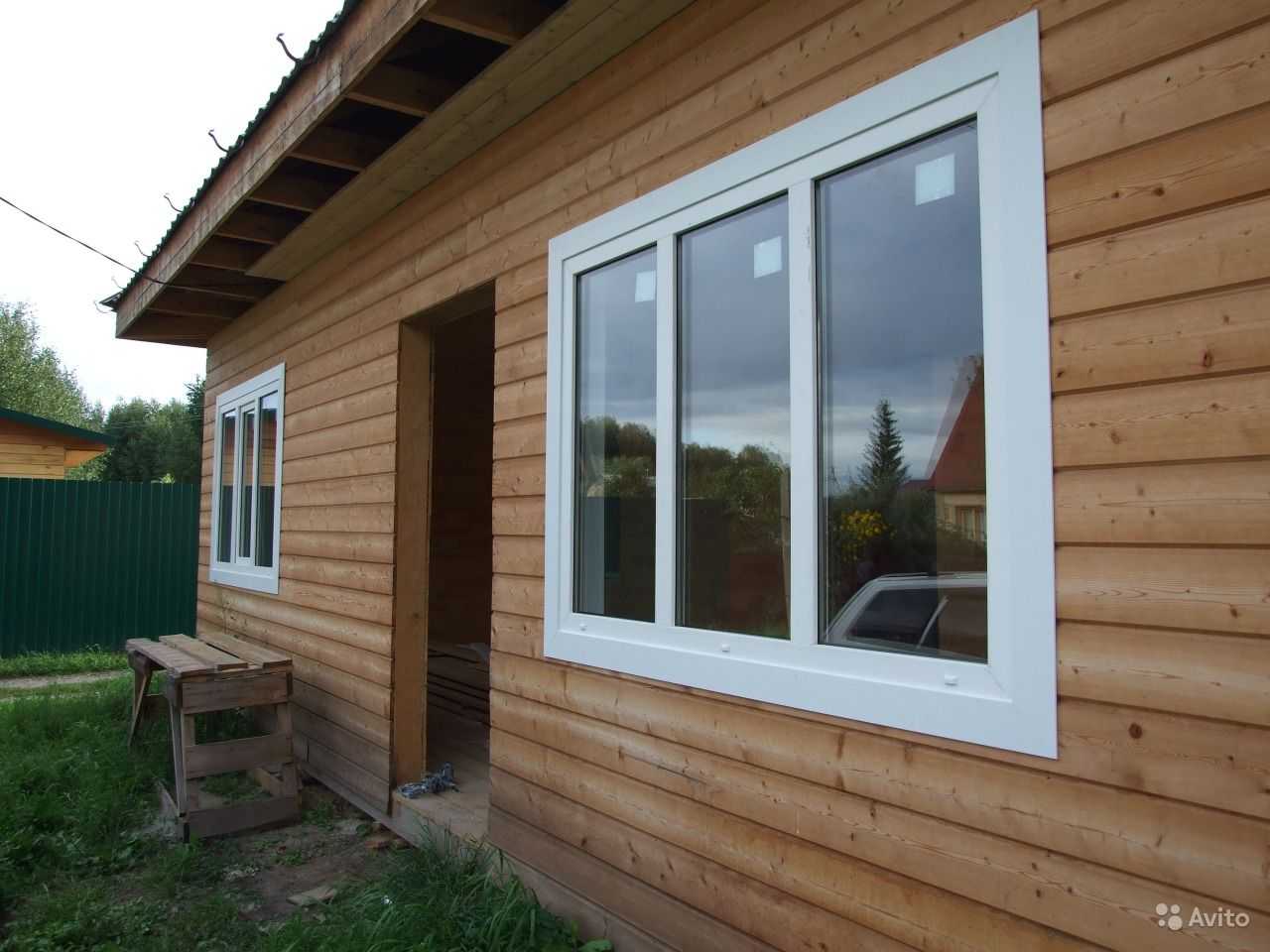 Какие окна лучше ставить в строящемся коттедже или загородном доме?