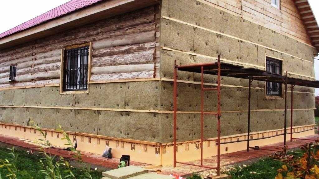 Стоит ли утеплять деревянный дом изнутри?