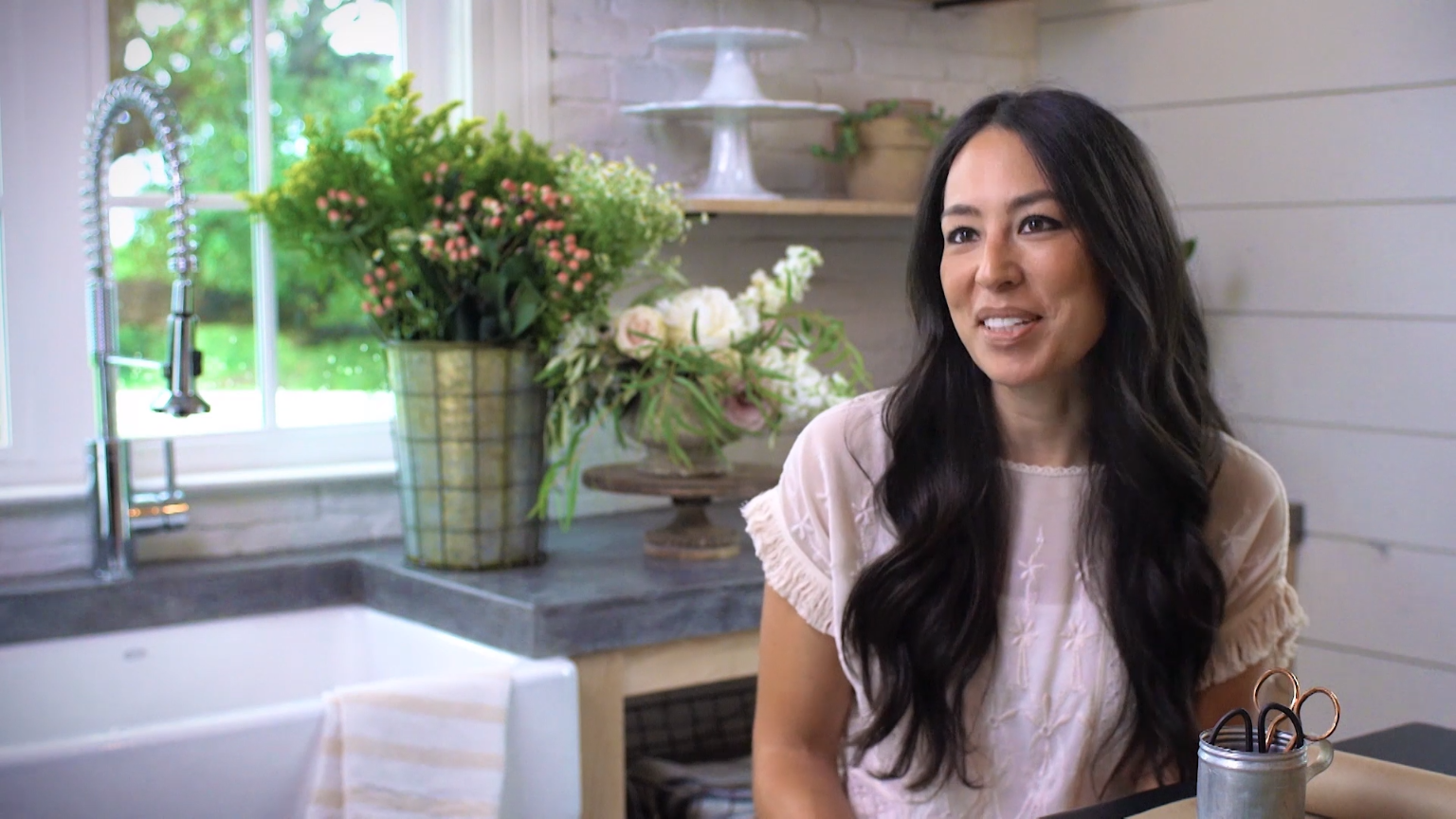 6 successful habits of joanna gaines - "smartter" each day