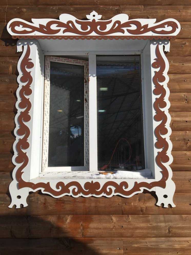 Наличники на окна: 90 идей в деревянном доме с фото